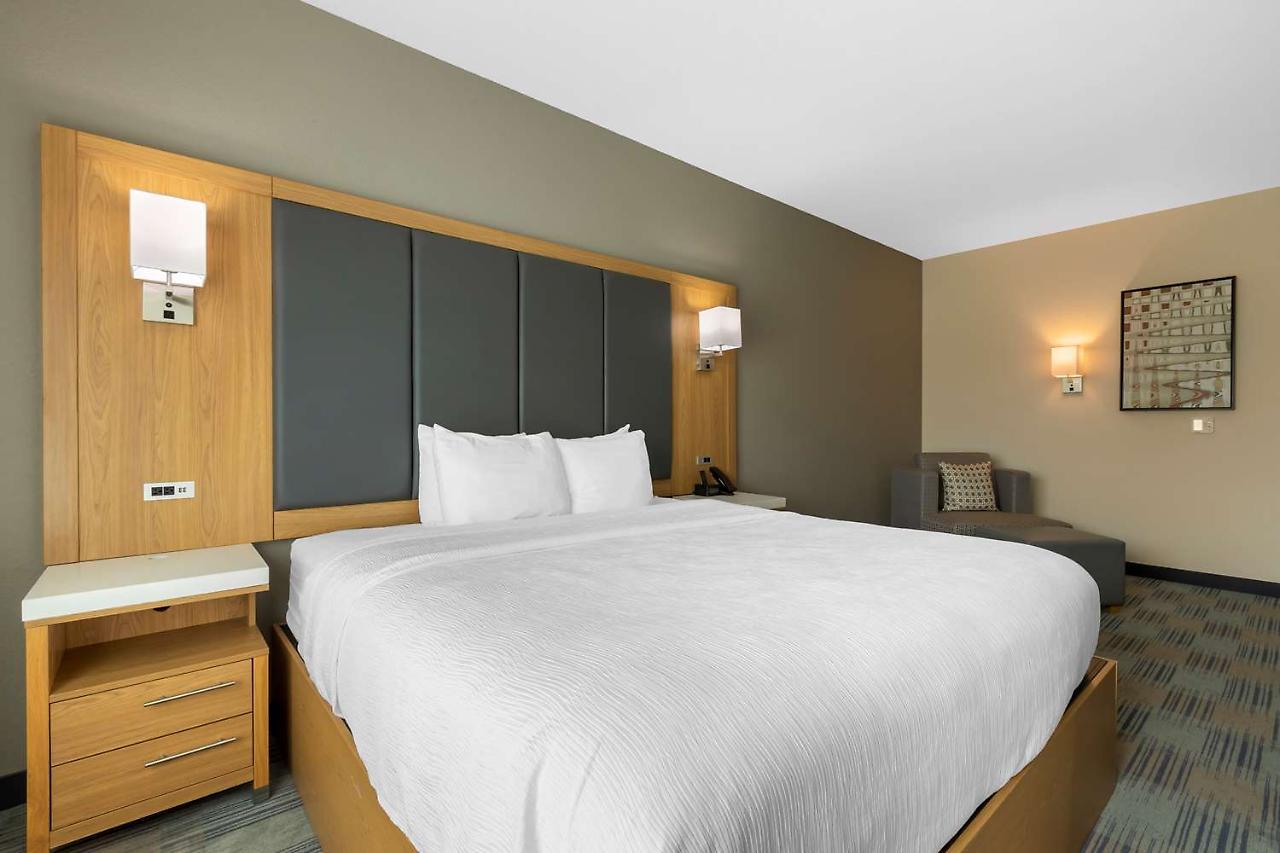 La Quinta Inn & Suites By Wyndham Coralville Iowa City Dış mekan fotoğraf