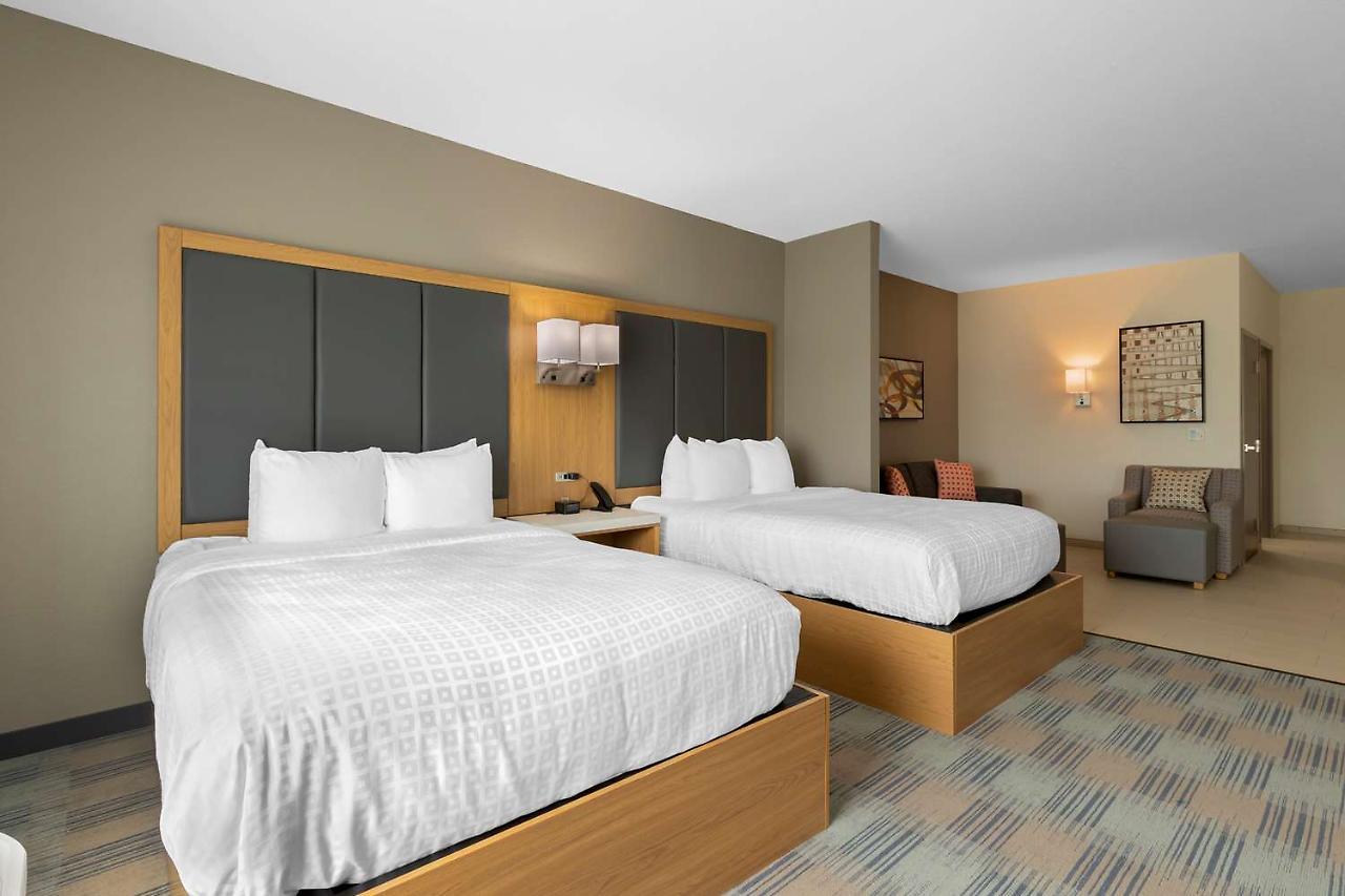 La Quinta Inn & Suites By Wyndham Coralville Iowa City Dış mekan fotoğraf