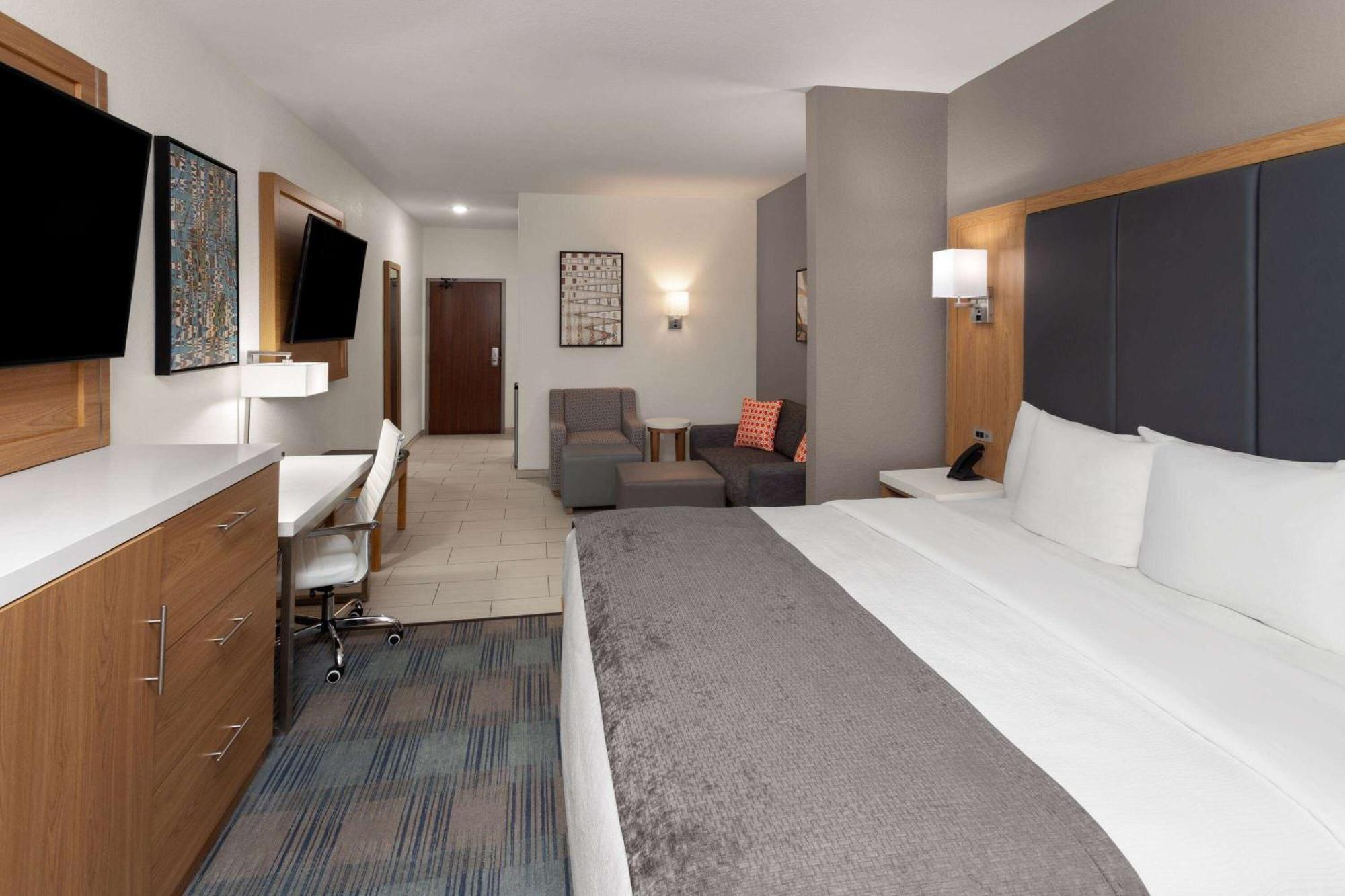 La Quinta Inn & Suites By Wyndham Coralville Iowa City Dış mekan fotoğraf