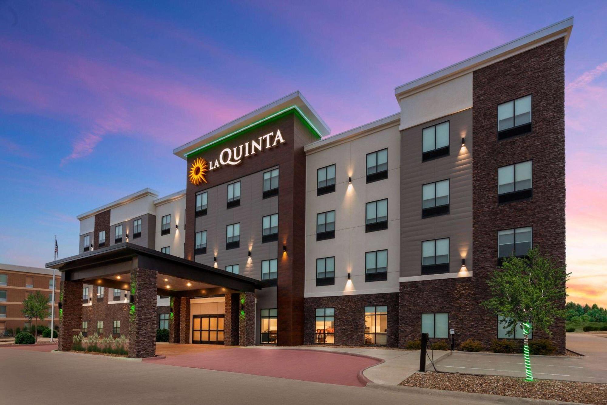 La Quinta Inn & Suites By Wyndham Coralville Iowa City Dış mekan fotoğraf